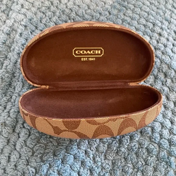 COACH authentic sunglasses 🕶 case. - Picture 3 of 4